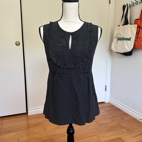 J Crew 100% Silk Polka Dot Top Size 4 - Picture 1 of 6